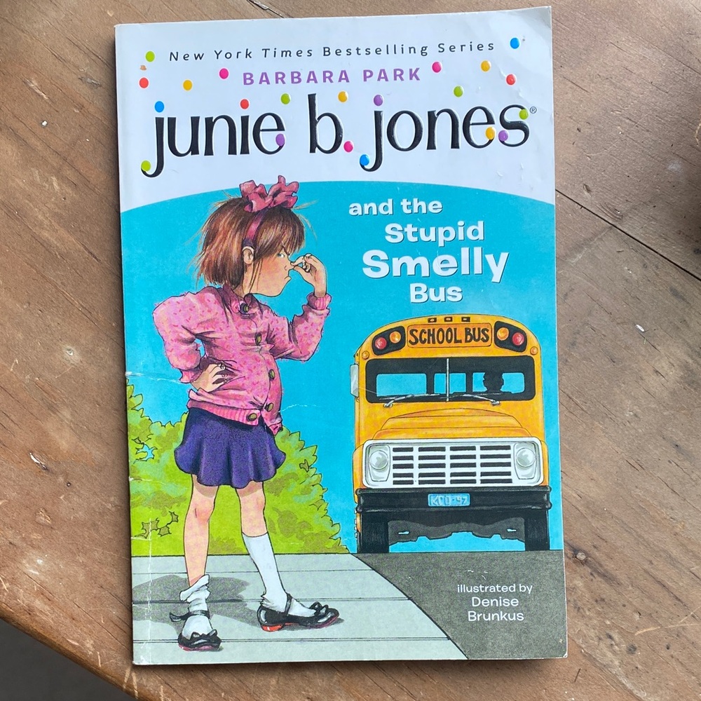 Junie B. Jones and the Stupid Smelly Bus - Kids Paperback Barbara Park